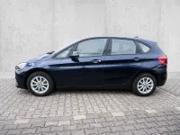 Gebraucht BMW 220 Advantage 192 PS (141 kW) 2018 Blau Van / Kleinbus