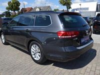 Gebraucht VW Passat Comfortline 150 PS (110 kW) 2019 Grau Kombi