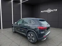 Gebraucht Mercedes GLA200 Progressive 163 PS (119 kW) 2024 Kosmosschwarz SUV