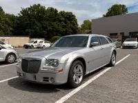 Usado Chrysler 300C 250 CV (183 kW) 2005 Plateado Familiar