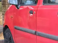 Gebraucht Opel Agila 58 PS (42 kW) 2000 Rot Van / Kleinbus