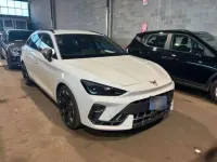 Gebraucht Cupra Leon 150 PS (110 kW) 2025 Glacial weiß metallic Kombi