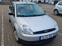 Gebraucht Ford Fiesta 60 PS (44 kW) 2004 Silber Kleinwagen
