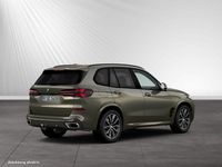 Gebraucht BMW X5 M Sport 298 PS (219 kW) 2024 Manhattan metallic SUV