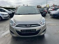 Gebraucht Hyundai i10 Edition 69 PS (50 kW) 2013 Beige Kleinwagen