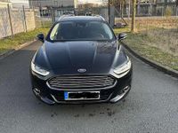 Gebraucht Ford Mondeo Titanium 179 PS (131 kW) 2015 Schwarz Kombi