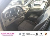 Gebraucht VW T7 Beach 150 PS (110 kW) 2024 Grau Van
