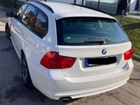 Gebraucht BMW 318 143 PS (105 kW) 2012 Weiß Kombi