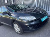 Gebraucht Renault Mégane 101 PS (74 kW) 2013 Grau Limousine