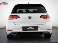 Gebraucht VW Golf VII R-line 125 PS (91 kW) 2018 Pure white Limousine
