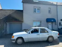 Gebraucht Mercedes 200 75 PS (55 kW) 1989 Weiß Limousine