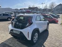 Gebraucht Toyota Aygo X X-play 72 PS (52 kW) 2025 Schneeweiß SUV