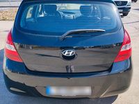 Gebraucht Hyundai i20 75 PS (55 kW) 2010 Schwarz Kleinwagen
