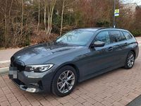 Gebraucht BMW 320 Advantage 190 PS (139 kW) 2020 Grau Kombi