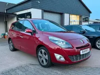 Gebraucht Renault Grand Scénic III Luxe 140 PS (102 kW) 2010 Rot Van / Kleinbus