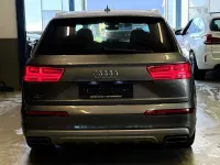 Używany Audi Q7 Ambiente 272 KM (200 kW) 2015 Szary SUV