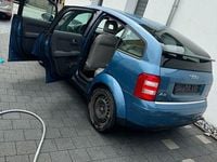 Second-hand Audi A2 75 CP (55 kW) 2003 Albastru Hatchback