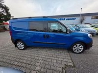 Gebraucht Fiat Doblò Basis 95 PS (69 kW) 2017 Blau Van / Kleinbus