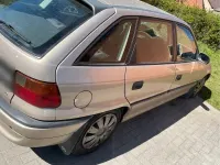 Używany Opel Astra 75 KM (55 kW) 1997 Złoty Coupe