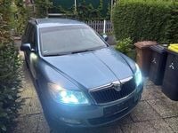 Gebraucht Skoda Octavia Ambiente 160 PS (117 kW) 2010 Blau Kombi