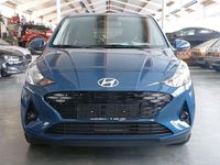Neu Hyundai i10 Premium 79 PS (58 kW) 2025 Grau Kleinwagen