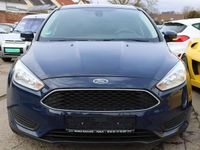 Gebraucht Ford Focus Trend 101 PS (74 kW) 2016 Blazerblau Kombi