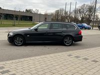 Gebraucht BMW 320 184 PS (135 kW) 2012 Schwarz Kombi