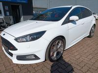 Gebraucht Ford Focus ST 250 PS (183 kW) 2017 Weiß Limousine