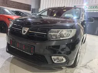 Gebraucht Dacia Sandero Lauréate 90 PS (66 kW) 2017 Schwarz Limousine