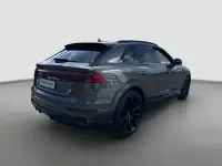 Gebraucht Audi Q8 S-Line 286 PS (210 kW) 2024 Daytonagrau perleffekt SUV