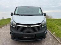 Gebraucht Opel Vivaro 145 PS (106 kW) 2016 Silber Van / Kleinbus