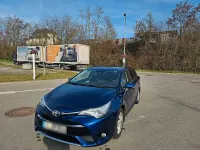 Gebraucht Toyota Avensis Edition-S 147 PS (108 kW) 2017 Blau Kombi