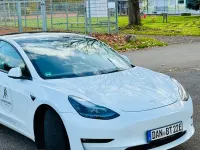 Gebraucht Tesla Model 3 366 kW (498 PS) 2023 Weiß Limousine