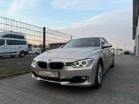 Gebraucht BMW 320 Efficient Dynamics 163 PS (119 kW) 2013 Gold Limousine