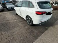 Gebraucht Mercedes B200 150 PS (110 kW) 2023 Weiß Kleinwagen