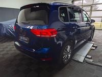 Neu VW Touran 150 PS (110 kW) 2026 Blau Van / Kleinbus