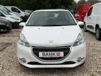 Gebraucht Peugeot 208 Active 82 PS (60 kW) 2012 Weiß Kleinwagen