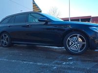 Gebraucht Mercedes E300 AMG 194 PS (142 kW) 2019 Schwarz Limousine