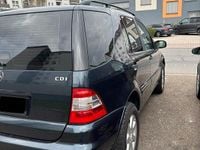 Gebraucht Mercedes ML270 163 PS (119 kW) 2003 Blau SUV