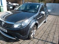 Gebraucht Dacia Sandero Stepway 90 PS (66 kW) 2012 Grau Limousine