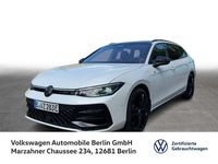 Gebraucht VW Passat R-line 272 PS (200 kW) 2024 Oryxweiß perlmutteffekt grenad Kombi