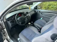 Gebraucht Ford Focus 75 PS (55 kW) 2001 Grau Kleinwagen