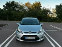 Gebraucht Ford Fiesta Trend 82 PS (60 kW) 2011 Silber Kleinwagen