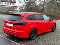 Gebraucht Ford Focus ST-Line 182 PS (133 kW) 2016 Race red Kombi