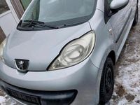 Gebraucht Peugeot 107 68 PS (50 kW) 2005 Silber Kleinwagen