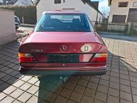 Gebraucht Mercedes 230 132 PS (97 kW) 1990 Rot Limousine
