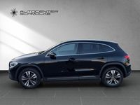 Gebraucht Mercedes GLA200 Progressive 163 PS (119 kW) 2021 Unilack nachtschwarz SUV