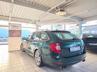 Gebraucht Skoda Superb Elegance 260 PS (191 kW) 2011 Grün Kombi