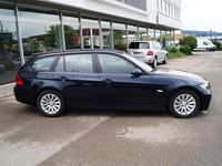 Gebraucht BMW 320 163 PS (119 kW) 2006 Blau Kombi