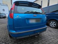 Gebraucht Ford Focus Ghia 125 PS (91 kW) 2006 Blau Kombi